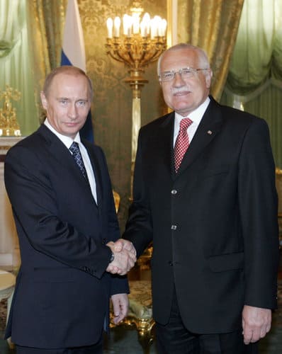 19 Russian President Vladimir Putin, left, and his Czech counterpart Vaclav Klaus smile as they shake hands during a meeting in Moscow's Kremlin on Friday, April 27, 2007. (AP Photo/ Alexander Zemlianichenko, Pool)
