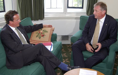 Cameron – Topolánek: Český premiér Mirek Topolánek (vpravo) se setkal 13. června v Londýně s vůdcem britské Konzervativní strany Davidem Cameronem. 13.6. 2007