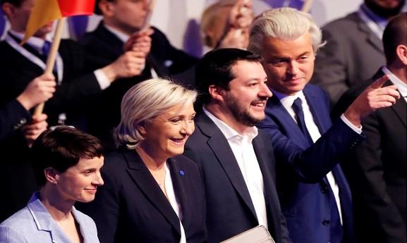 Populisté mají lepší PR než tradiční strany.