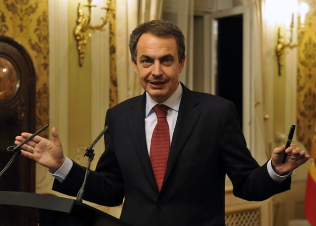 Španělský premiér José Rodríguez Zapatero, který nyní předsedá Evropské unii, vystoupil 14. ledna v Bratislavě na tiskové konferenci po jednání se slovenským protějškem Robertem Ficem.