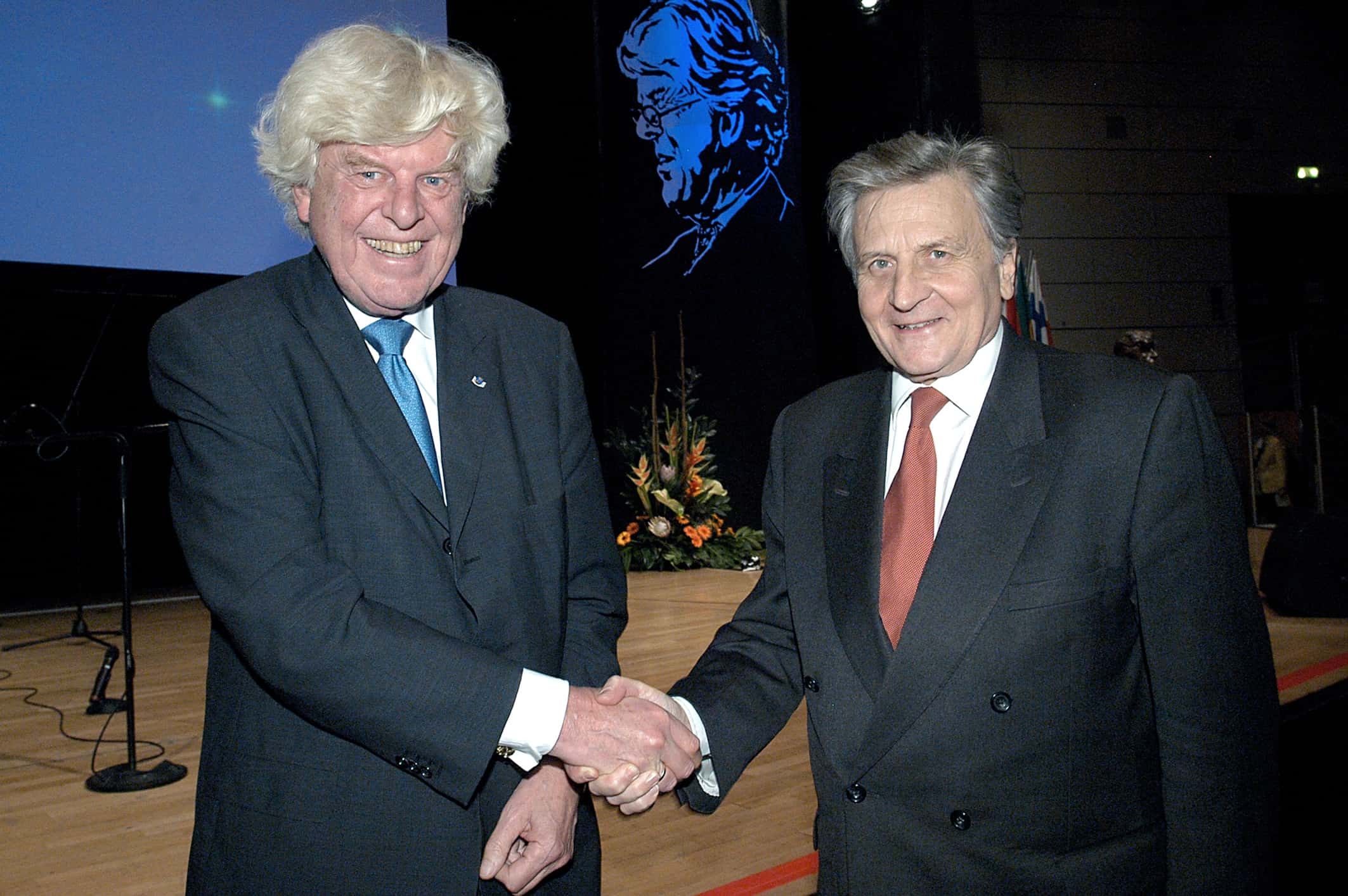 Wim Duisenberg a Jean-Claude Trichet - výměna ve vedení ECB v roce 2003