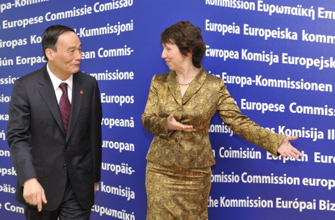 Visit of Wang Qishan, Chinese Vice-Premier, to the EC Baroness Ashton of Upholland, Member of the EC in charge of Trade, received Wang Qishan, Chinese Vice-Premier, in the context of the High Level Economic and Trade Dialogue between the EC and China. The High Level Economic and Trade Dialogue is a joint project that aims to broaden and deepen the cooperation on the economic and trade issues between the EU and China. It focuses on the coordination of the policies and practices in the main fields. Wang Qishan, on the left, and baroness Ashton of UphollandCE | Brussels - EC/Berlaymont | P-015218/00-07 | 07/05/2009