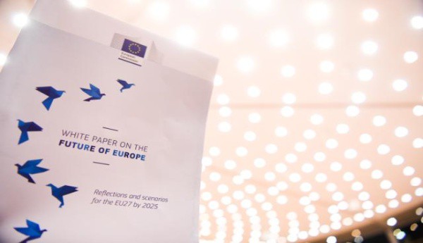 Bílá kniha o budoucnosti EU navrhuje pět možných scénářů vývoje