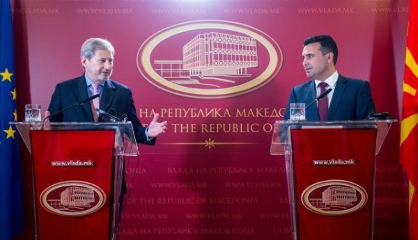 Eurokomisař pro rozšíření Johannes Hahn oznámil v úterý 17. července oficiální zahájení screeningu Makedonie a Albánie.