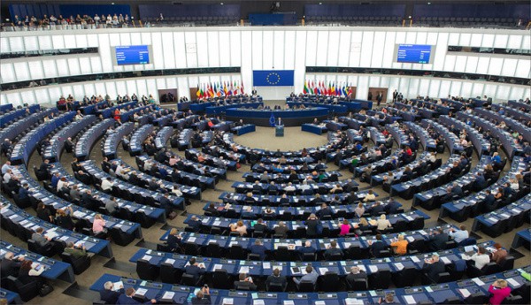 V Evropském parlamentu Českou republiku zastupuje 21 poslanců