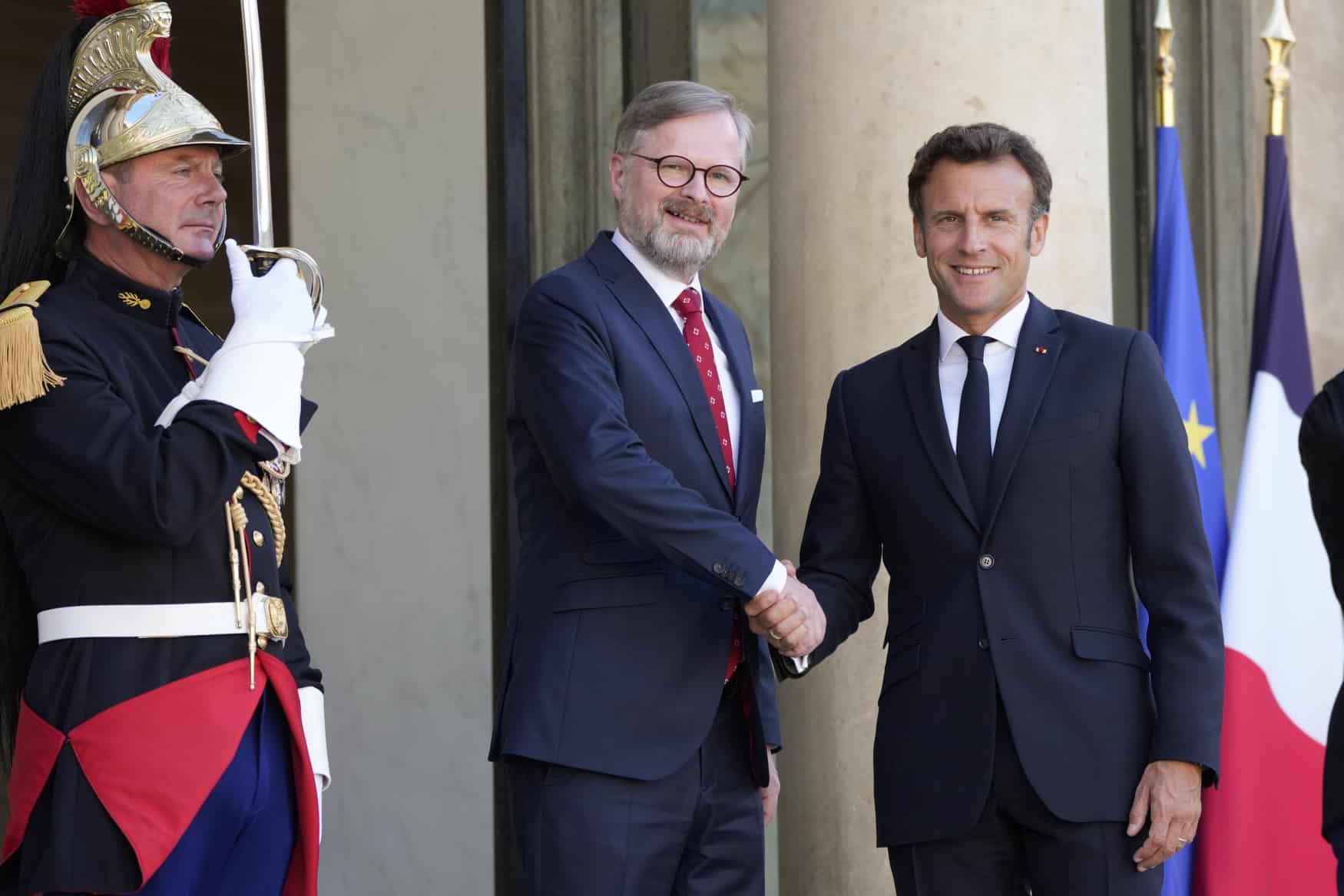 Přečtete si více ze článku Francouzský prezident Macron přijal v Paříži českého premiéra Fialu