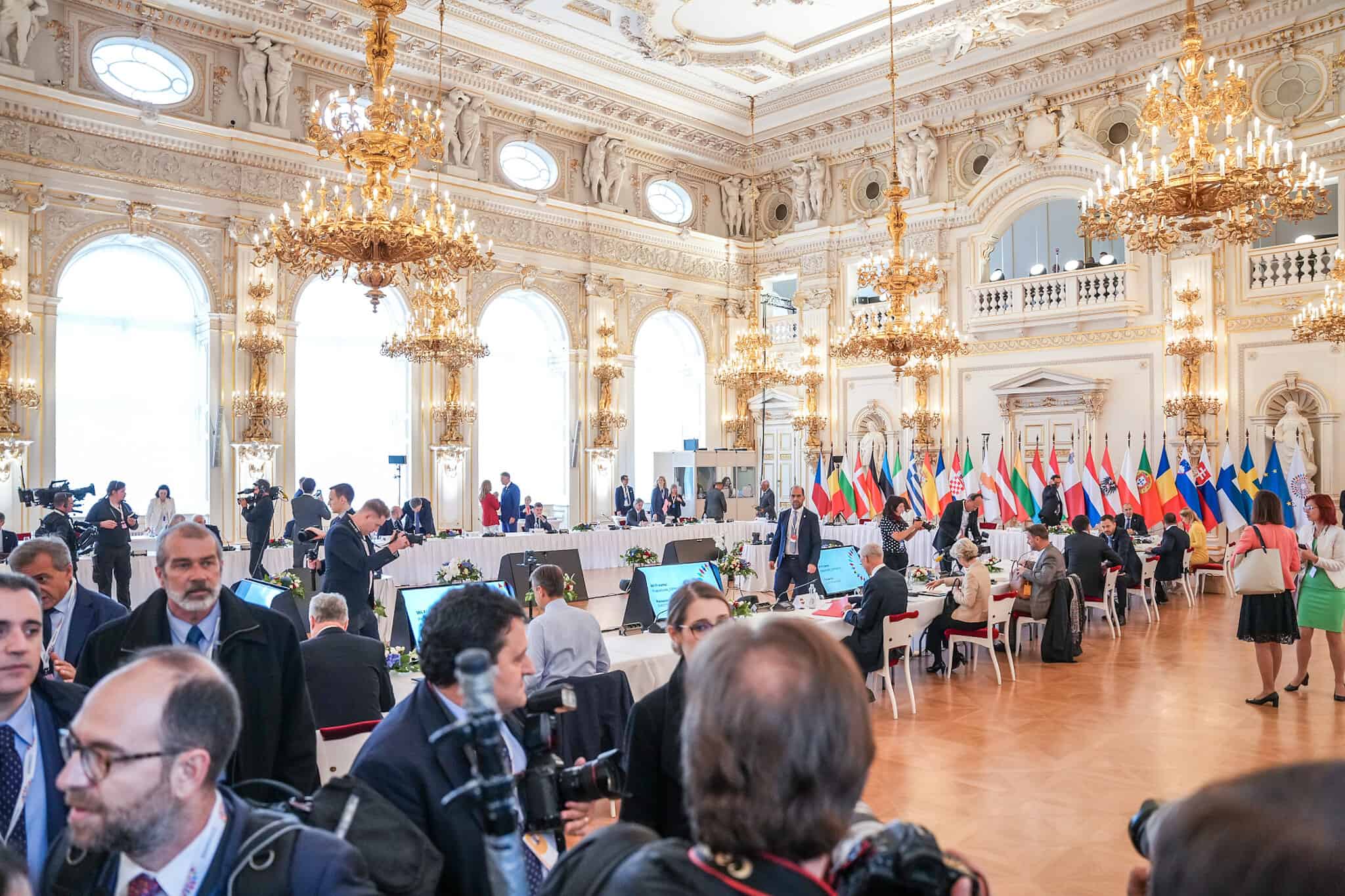 Přečtete si více ze článku ŽIVĚ: Den druhý pražského summitu, lídři členských států EU budou jednat na neformálním zasedání Evropské rady